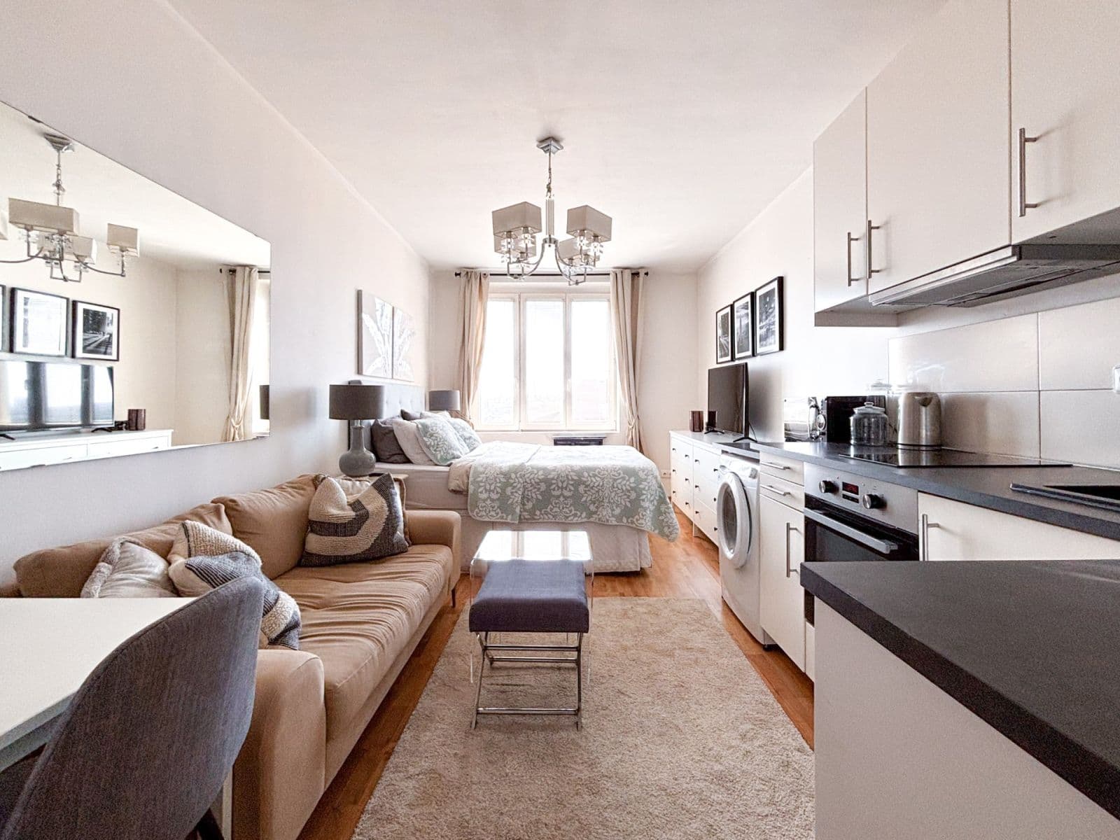 Pronájem bytu 1+kk 28 m², Ruská, Praha, Praha Pronájem bytu 1+kk 28 m², Ruská, Praha, Praha