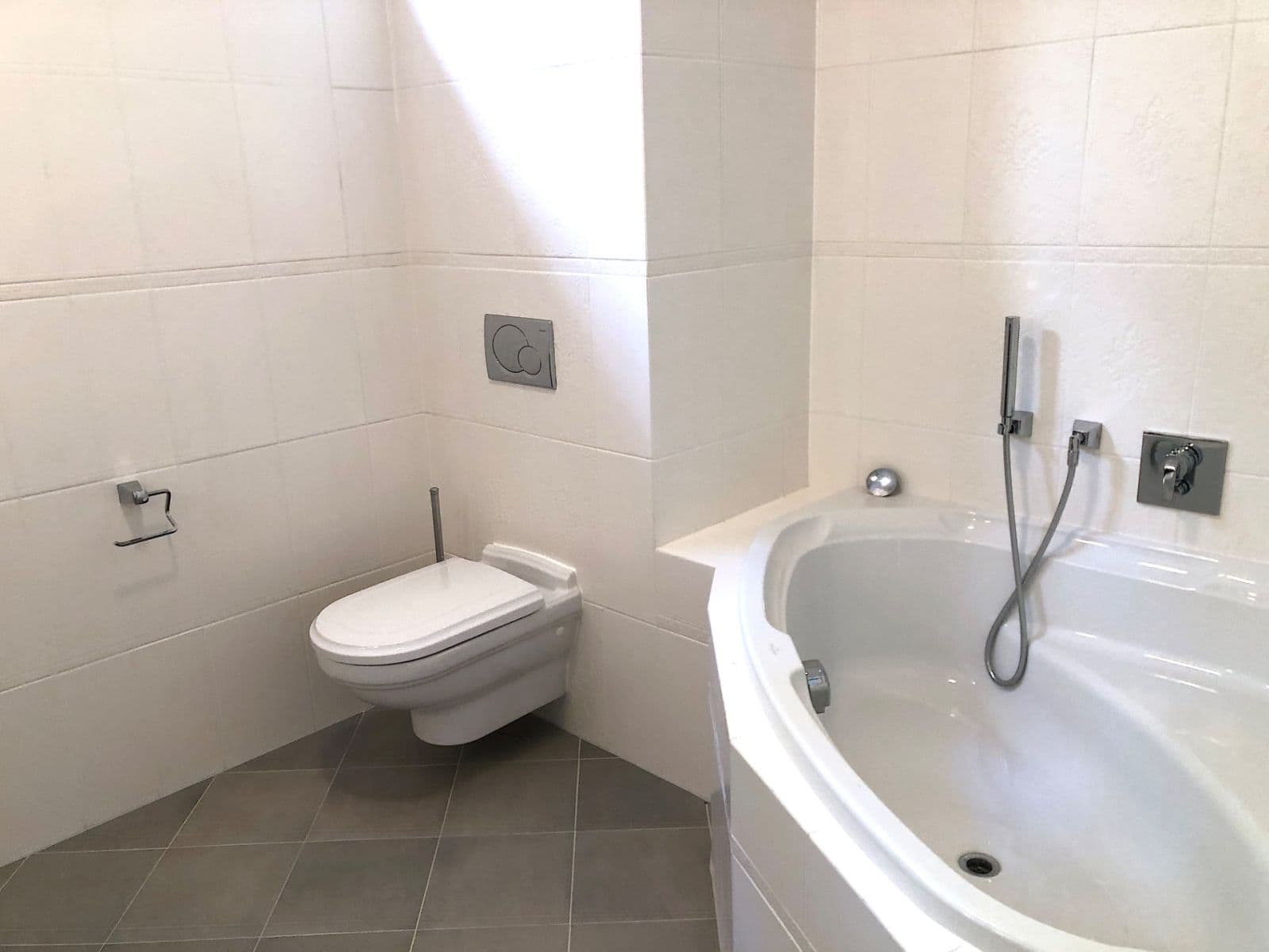 Prodej bytu 3+kk 130 m², Škroupova, Karlovy Vary, Karlovarský kraj Prodej bytu 3+kk 130 m², Škroupova, Karlovy Vary, Karlovarský kraj