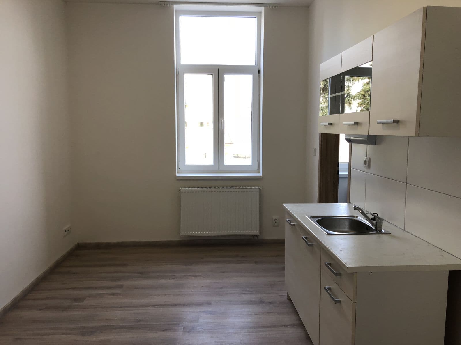 Pronájem bytu 1+kk 18 m², Riegrovo náměstí, Poděbrady, Středočeský kraj Pronájem bytu 1+kk 18 m², Riegrovo náměstí, Poděbrady, Středočeský kraj