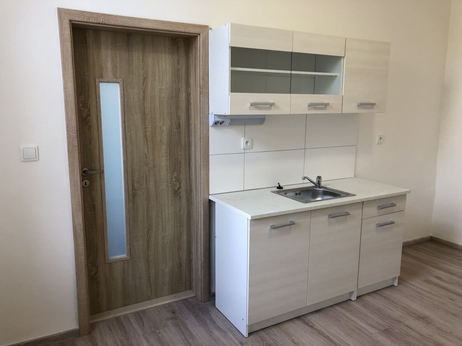 Pronájem bytu 1+kk 18 m², Riegrovo náměstí, Poděbrady, Středočeský kraj Pronájem bytu 1+kk 18 m², Riegrovo náměstí, Poděbrady, Středočeský kraj