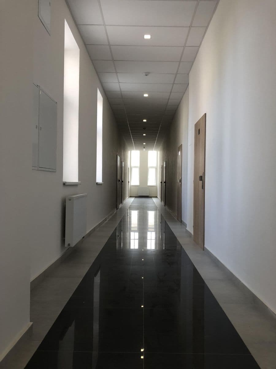 Pronájem bytu 1+kk 18 m², Riegrovo náměstí, Poděbrady, Středočeský kraj Pronájem bytu 1+kk 18 m², Riegrovo náměstí, Poděbrady, Středočeský kraj