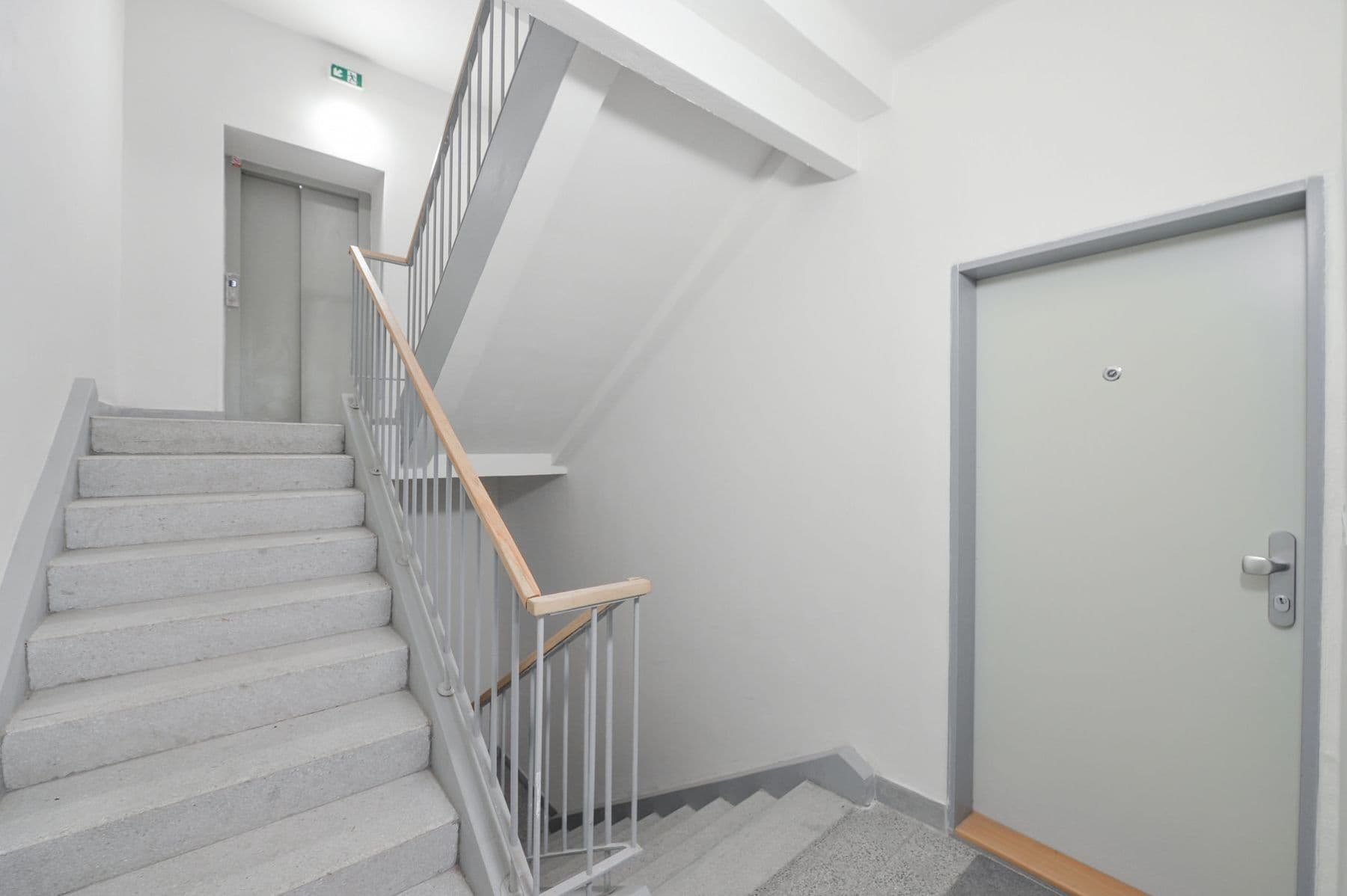 Prodej bytu 3+1 80 m², Na Okraji, Praha, Praha Prodej bytu 3+1 80 m², Na Okraji, Praha, Praha