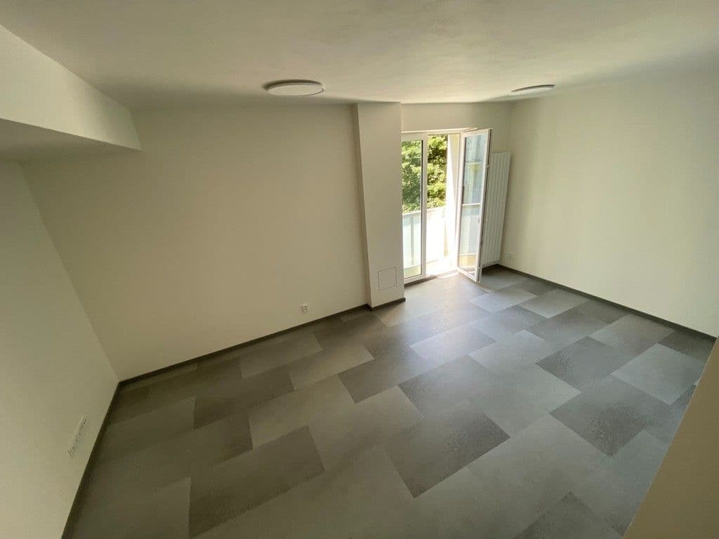 Prodej bytu 3+1 80 m², Na Okraji, Praha, Praha Prodej bytu 3+1 80 m², Na Okraji, Praha, Praha
