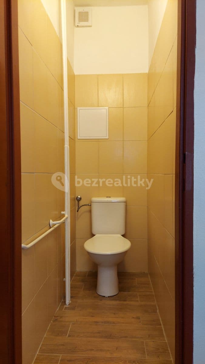 Pronájem bytu 3+kk 62 m², Tyršovo náměstí, Chrudim, Pardubický kraj Pronájem bytu 3+kk 62 m², Tyršovo náměstí, Chrudim, Pardubický kraj