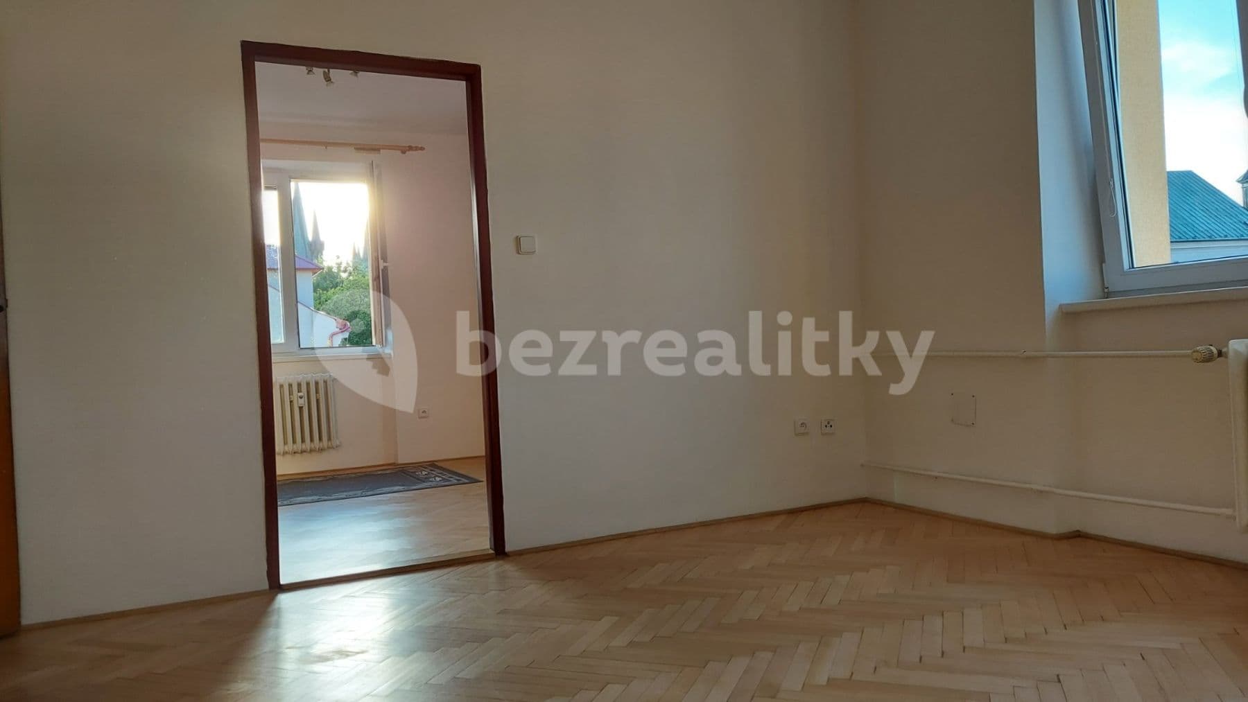 Pronájem bytu 3+kk 62 m², Tyršovo náměstí, Chrudim, Pardubický kraj Pronájem bytu 3+kk 62 m², Tyršovo náměstí, Chrudim, Pardubický kraj