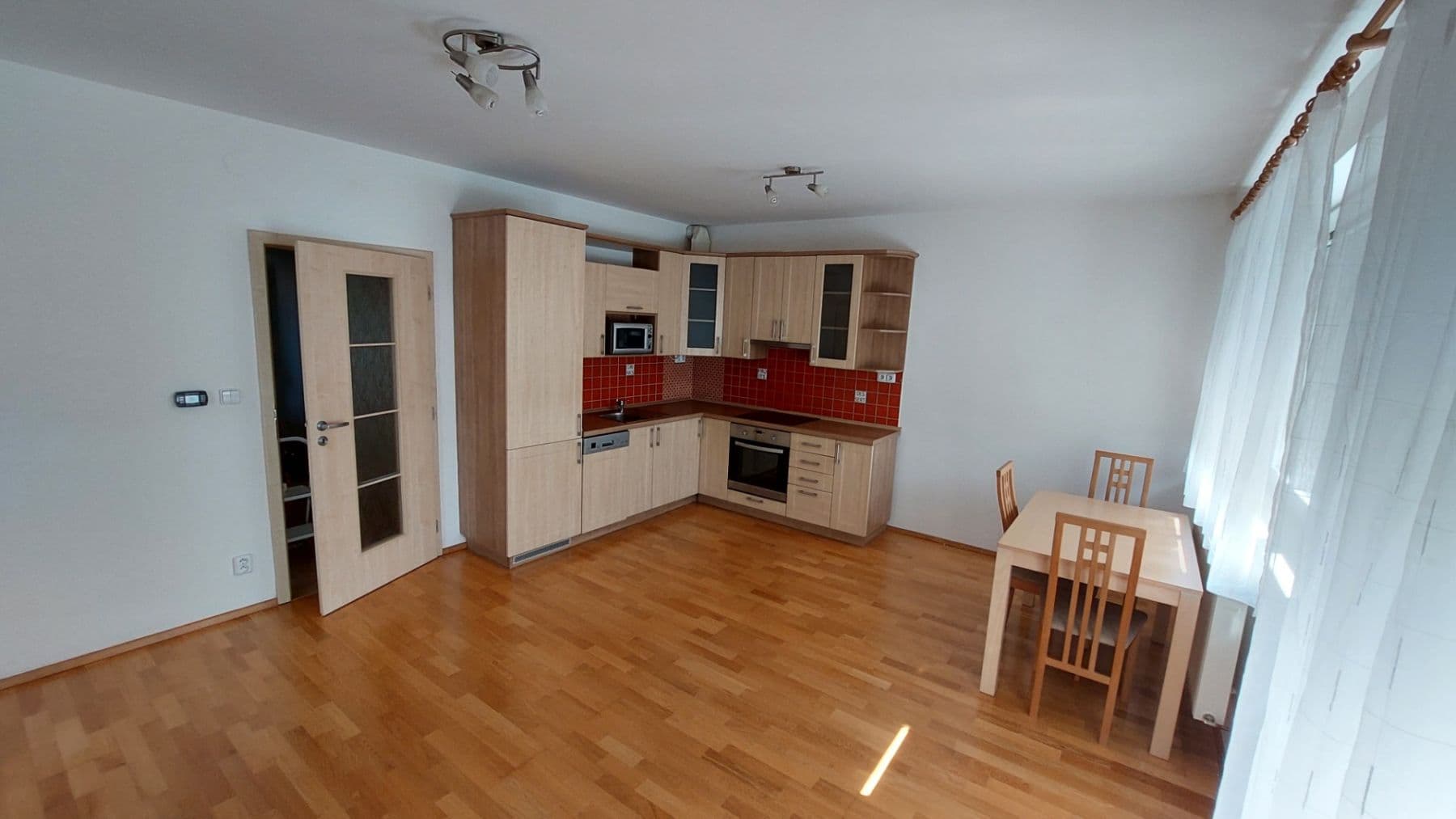 Pronájem bytu 3+kk 63 m², Na Zemské stezce, Lysá nad Labem, Středočeský kraj Pronájem bytu 3+kk 63 m², Na Zemské stezce, Lysá nad Labem, Středočeský kraj