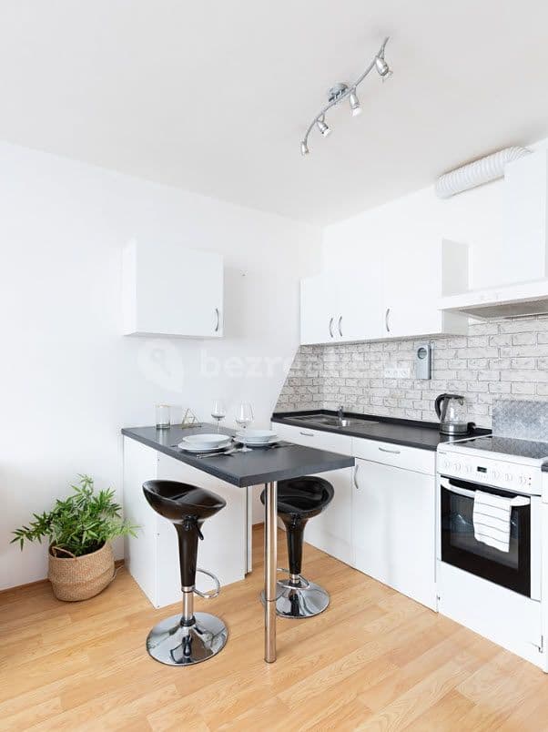 Pronájem bytu 1+kk 34 m², Osadní, Praha, Praha Pronájem bytu 1+kk 34 m², Osadní, Praha, Praha