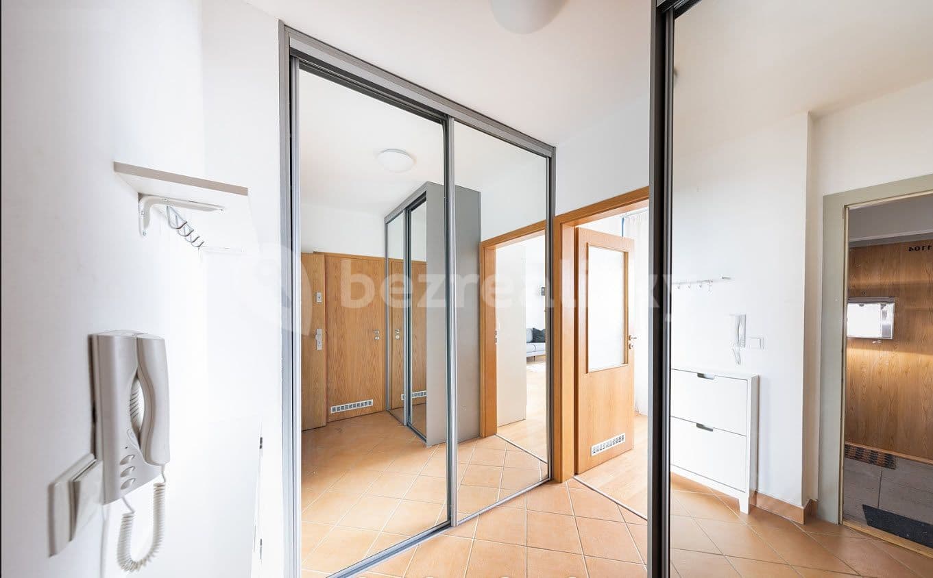 Pronájem bytu 1+kk 34 m², Osadní, Praha, Praha Pronájem bytu 1+kk 34 m², Osadní, Praha, Praha