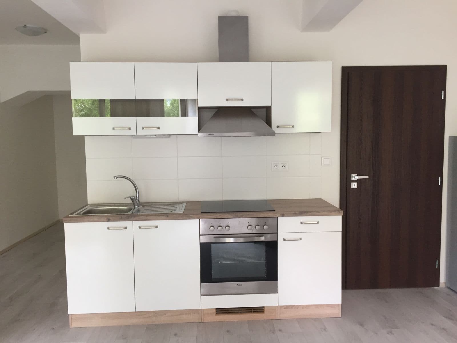 Pronájem bytu 1+kk 37 m², Jankovcova, Praha, Praha Pronájem bytu 1+kk 37 m², Jankovcova, Praha, Praha