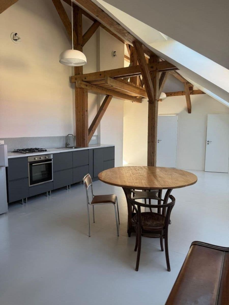 Pronájem bytu 2+kk 85 m², Jeronýmova, Praha, Praha Pronájem bytu 2+kk 85 m², Jeronýmova, Praha, Praha