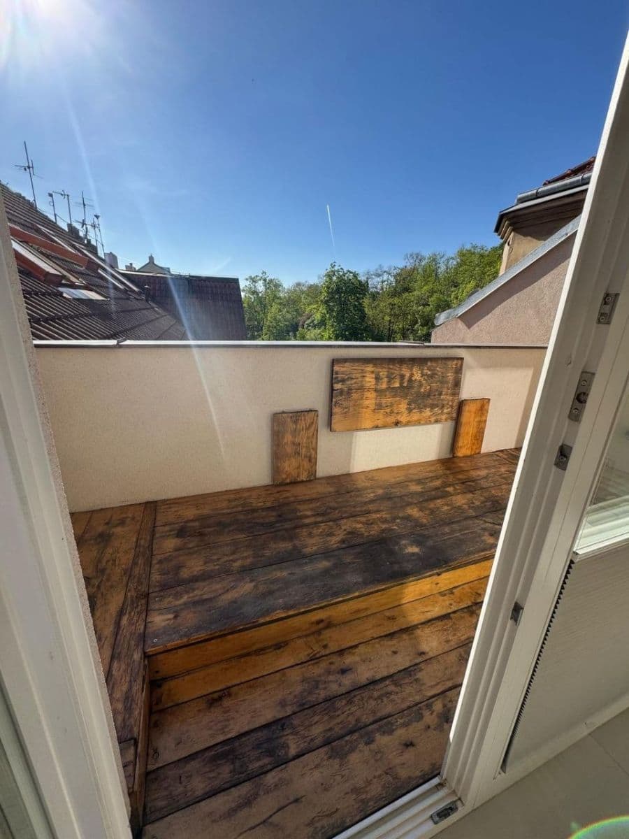 Pronájem bytu 2+kk 85 m², Jeronýmova, Praha, Praha Pronájem bytu 2+kk 85 m², Jeronýmova, Praha, Praha