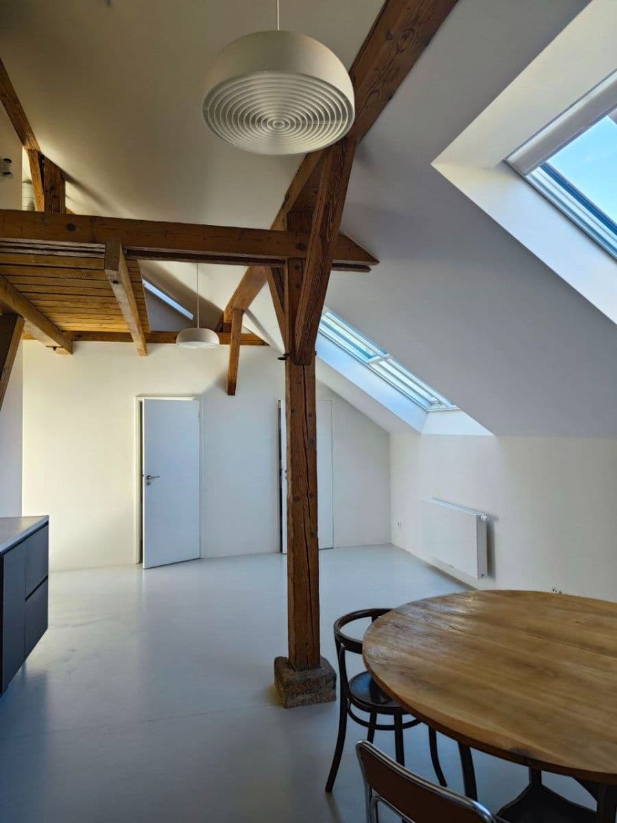 Pronájem bytu 2+kk 85 m², Jeronýmova, Praha, Praha Pronájem bytu 2+kk 85 m², Jeronýmova, Praha, Praha