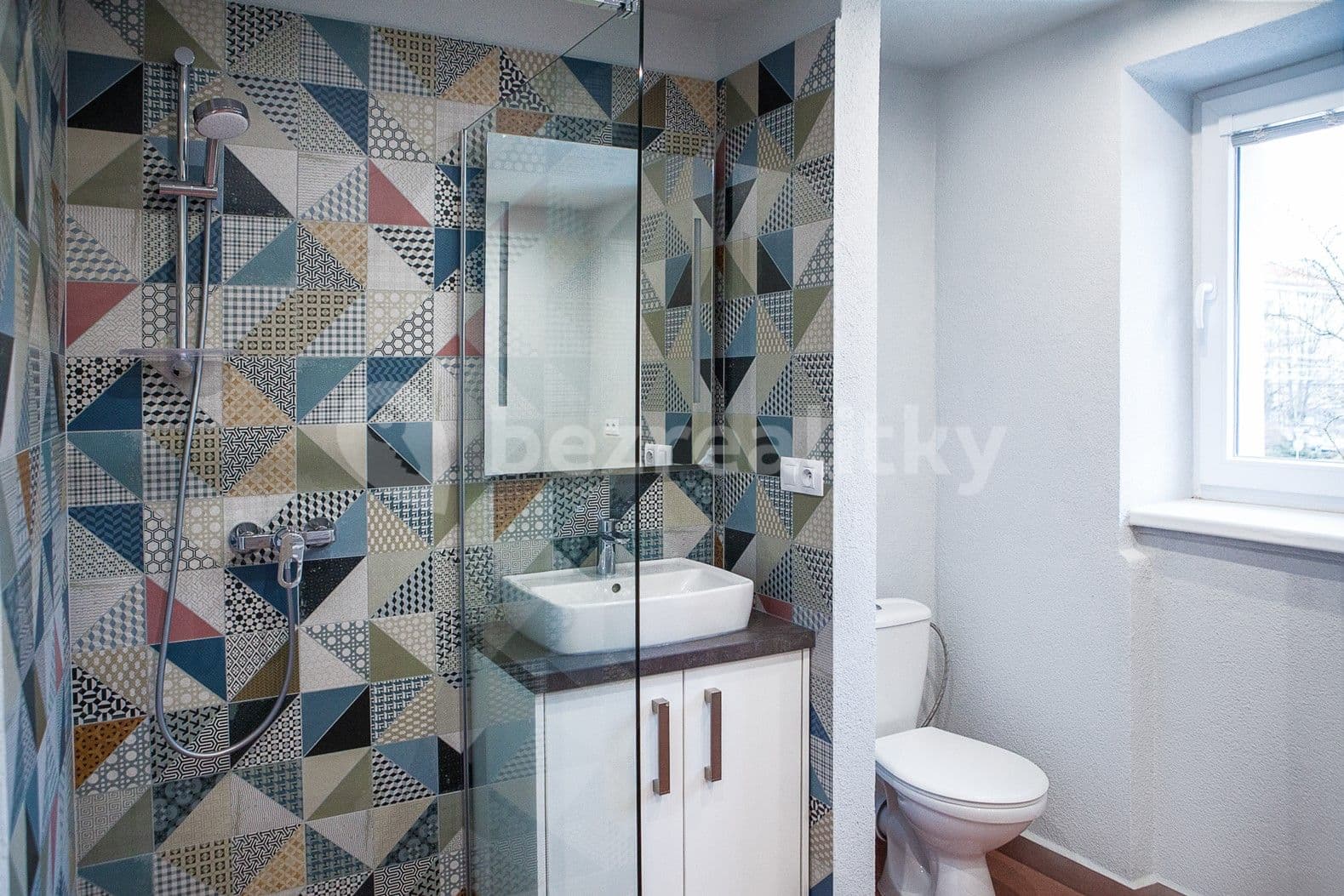 Pronájem bytu 2+1 51 m², Vrchlického, Jihlava, Kraj Vysočina Pronájem bytu 2+1 51 m², Vrchlického, Jihlava, Kraj Vysočina