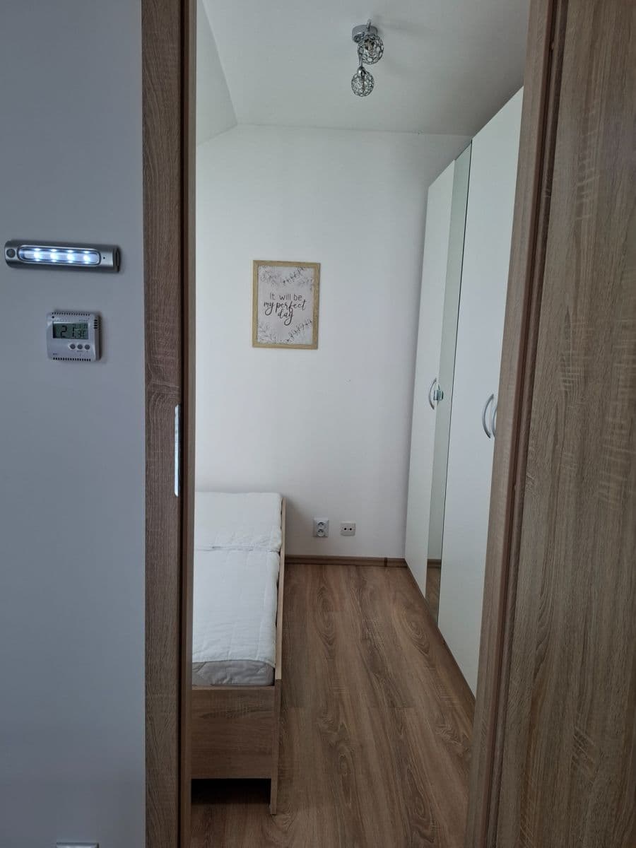 Pronájem bytu 2+kk 35 m², Na Návsi, Čestlice, Středočeský kraj Pronájem bytu 2+kk 35 m², Na Návsi, Čestlice, Středočeský kraj