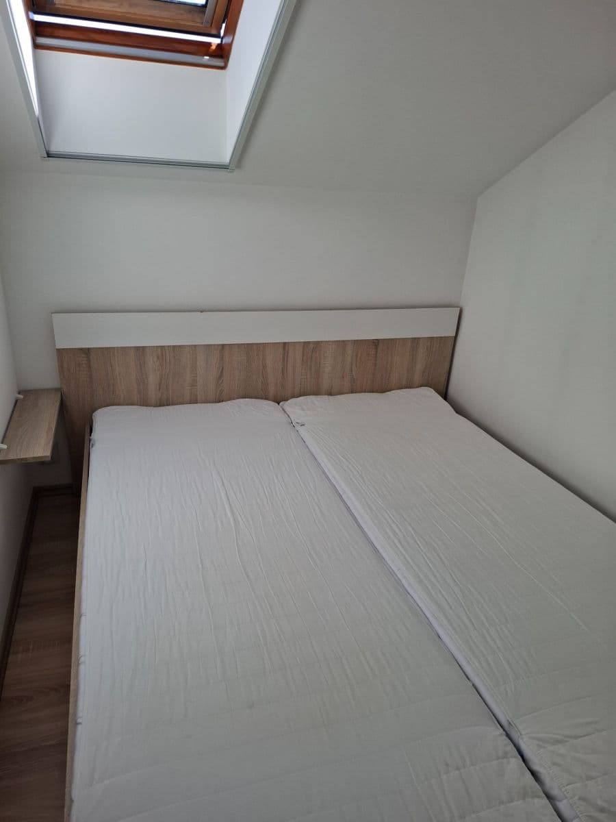 Pronájem bytu 2+kk 35 m², Na Návsi, Čestlice, Středočeský kraj Pronájem bytu 2+kk 35 m², Na Návsi, Čestlice, Středočeský kraj