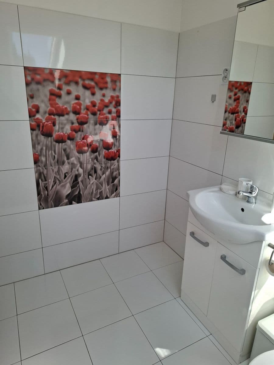 Pronájem bytu 2+kk 35 m², Na Návsi, Čestlice, Středočeský kraj Pronájem bytu 2+kk 35 m², Na Návsi, Čestlice, Středočeský kraj