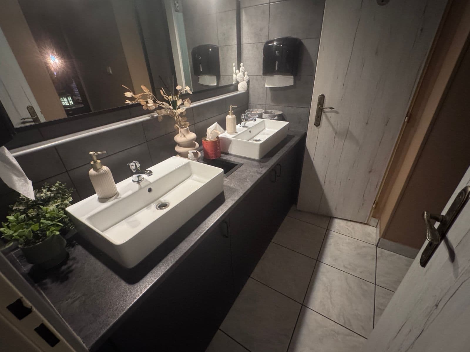 Pronájem nebytového prostoru 85 m², Štítného, Praha, Praha Pronájem nebytového prostoru 85 m², Štítného, Praha, Praha