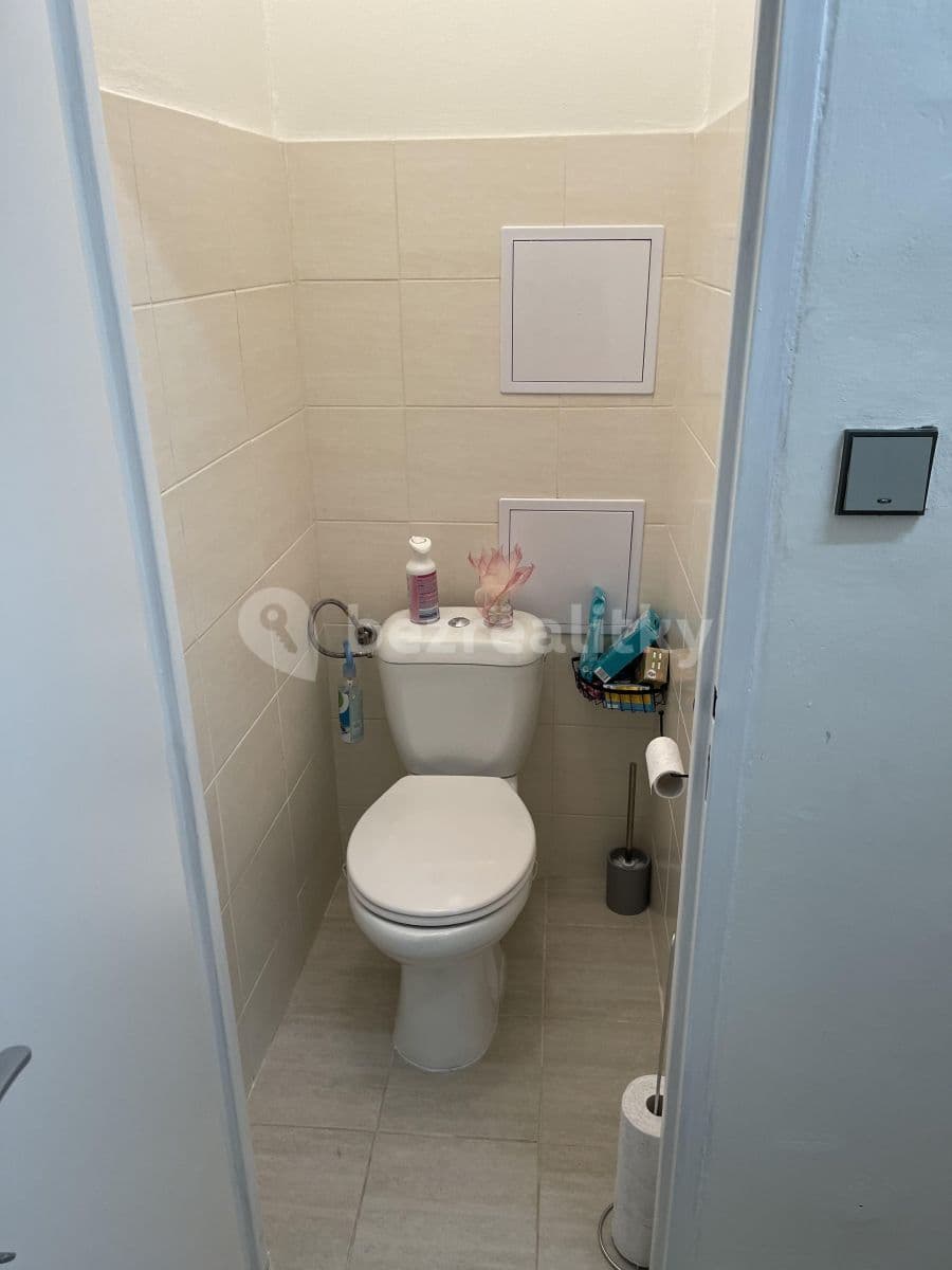 Pronájem bytu 2+1 52 m², Káranská, Praha, Praha Pronájem bytu 2+1 52 m², Káranská, Praha, Praha