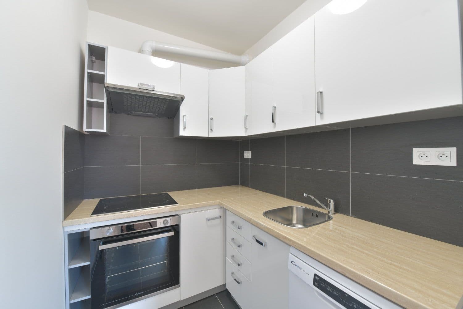 Pronájem bytu 1+kk 38 m², U plynárny, Praha, Praha Pronájem bytu 1+kk 38 m², U plynárny, Praha, Praha