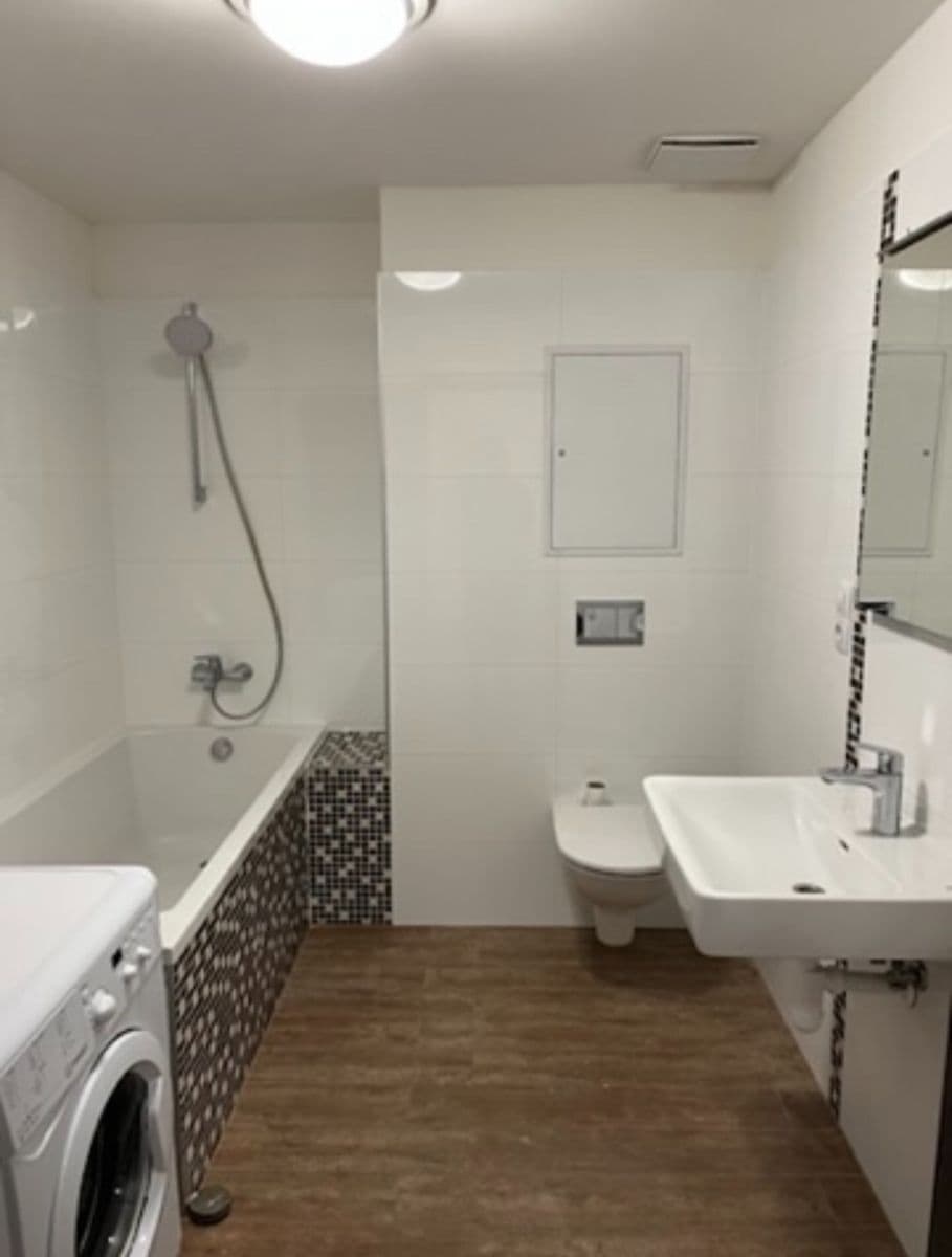 Pronájem bytu 2+kk 56 m², Frýdecká, Praha, Praha Pronájem bytu 2+kk 56 m², Frýdecká, Praha, Praha