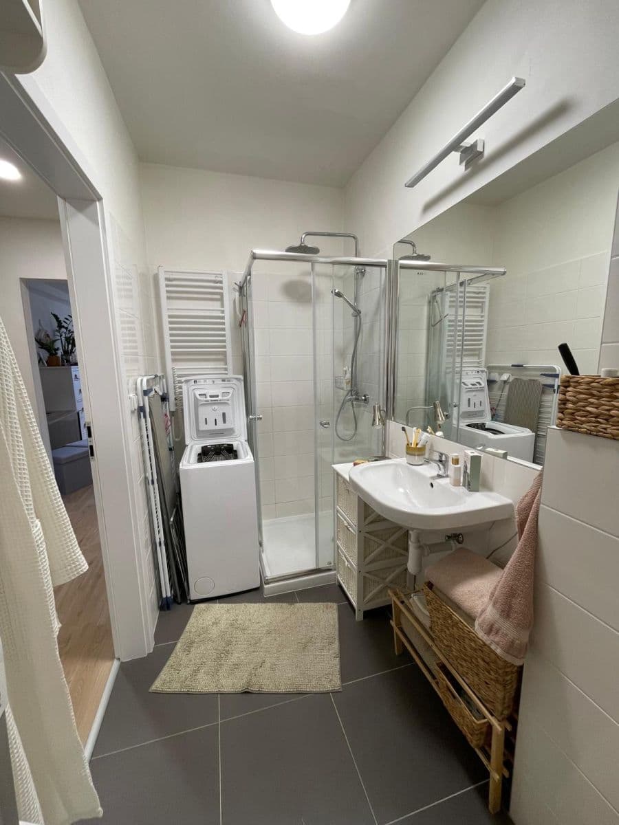 Pronájem bytu 1+kk 27 m², Peroutkova, Praha, Praha Pronájem bytu 1+kk 27 m², Peroutkova, Praha, Praha