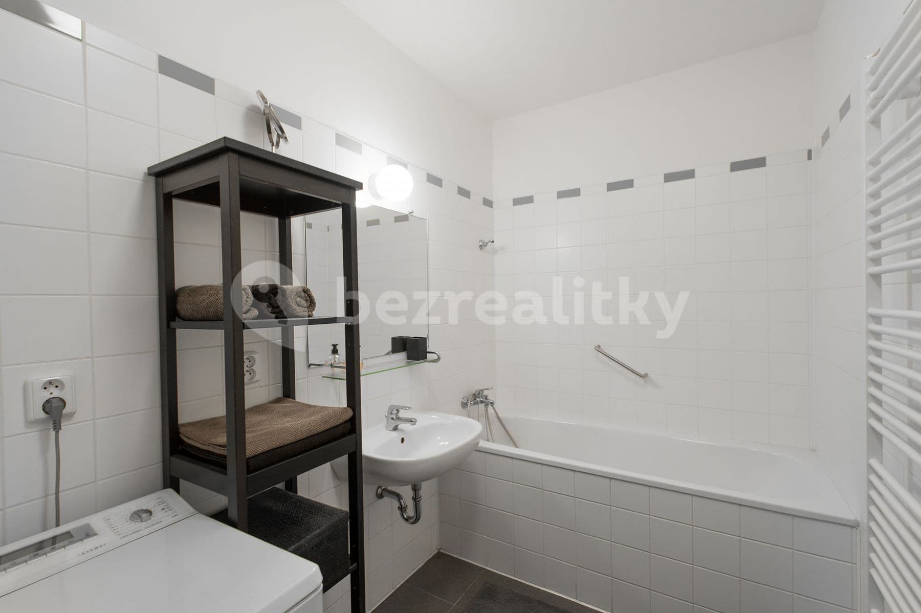 Pronájem bytu 1+1 63 m², Tomkova, Praha, Praha Pronájem bytu 1+1 63 m², Tomkova, Praha, Praha