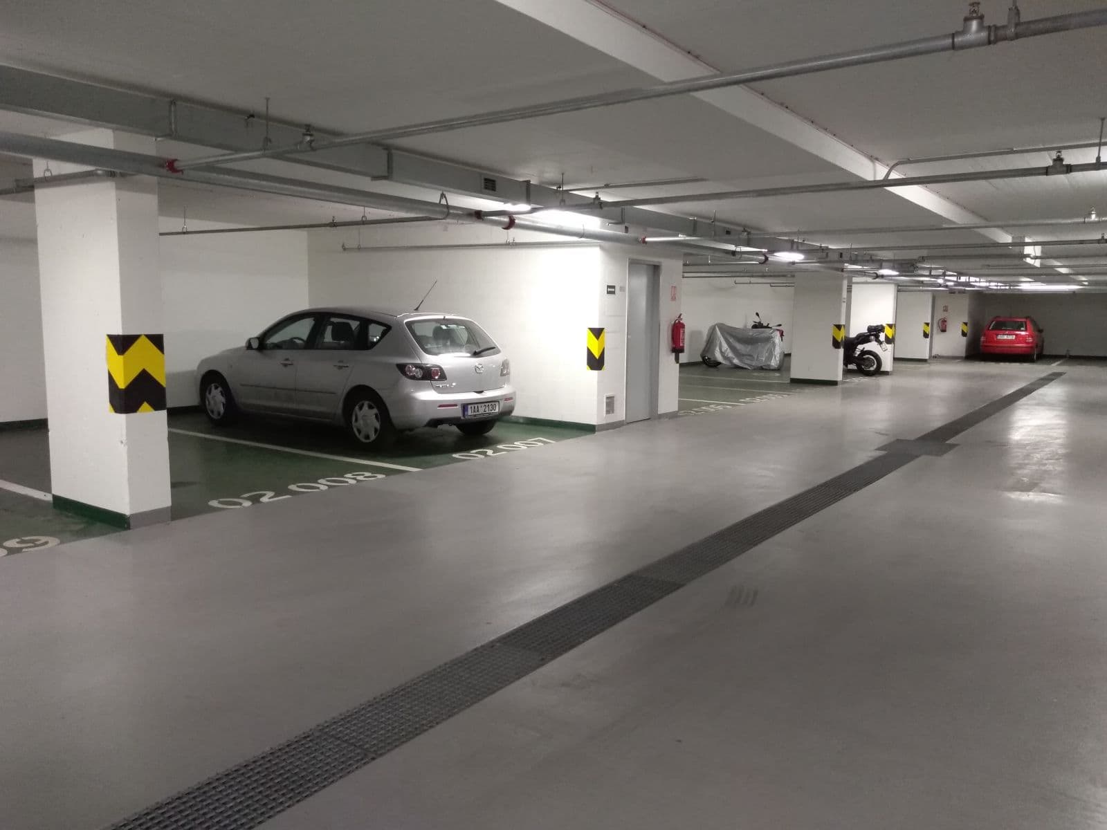 Pronájem garáže 13 m², Olgy Havlové, Praha, Praha Pronájem garáže 13 m², Olgy Havlové, Praha, Praha