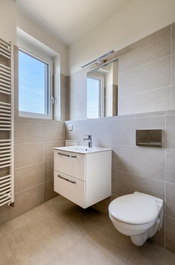 Pronájem bytu 1+kk 45 m², Československého exilu, Praha, Praha Pronájem bytu 1+kk 45 m², Československého exilu, Praha, Praha