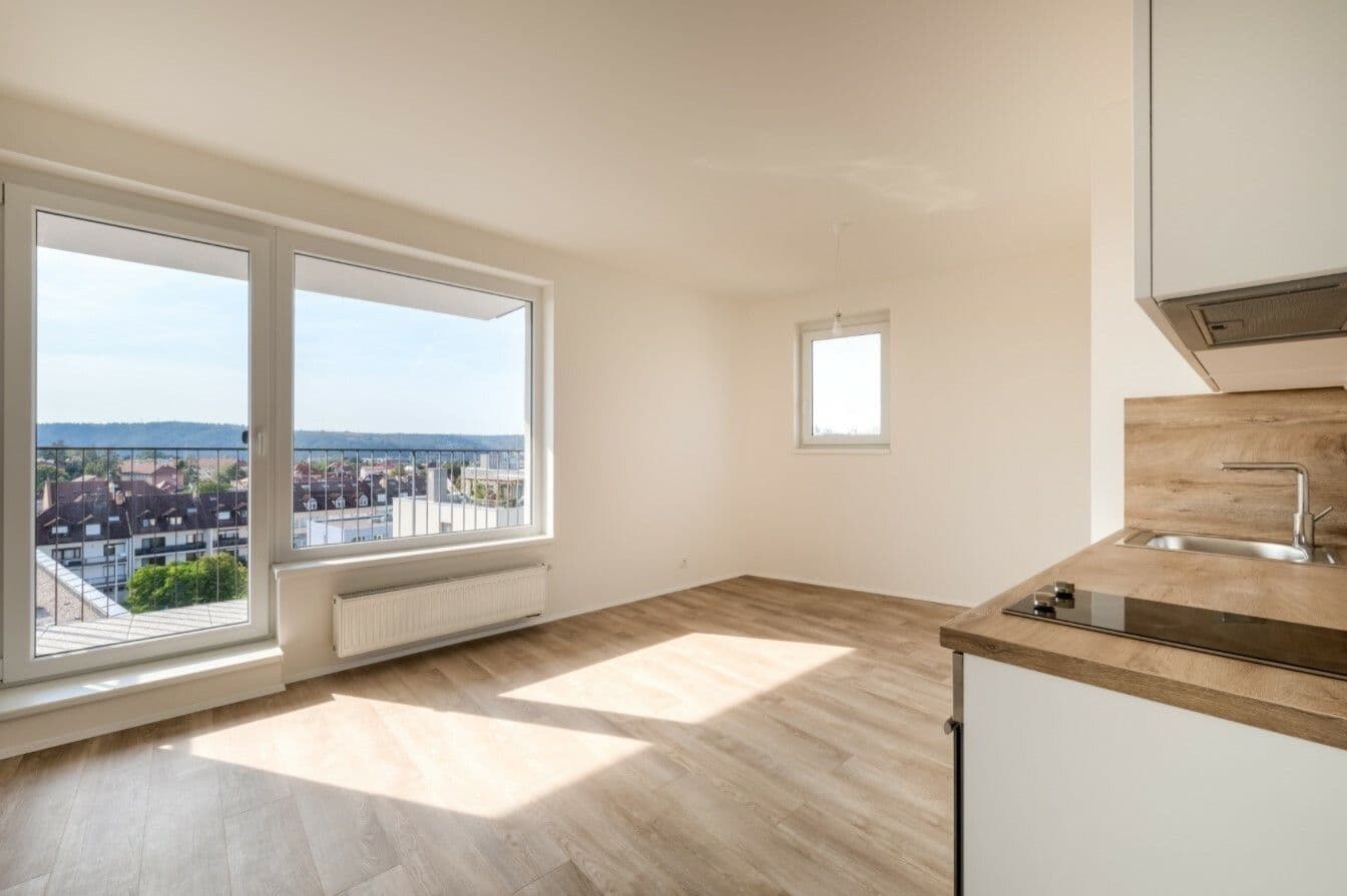 Pronájem bytu 1+kk 39 m², Československého exilu, Praha, Praha Pronájem bytu 1+kk 39 m², Československého exilu, Praha, Praha