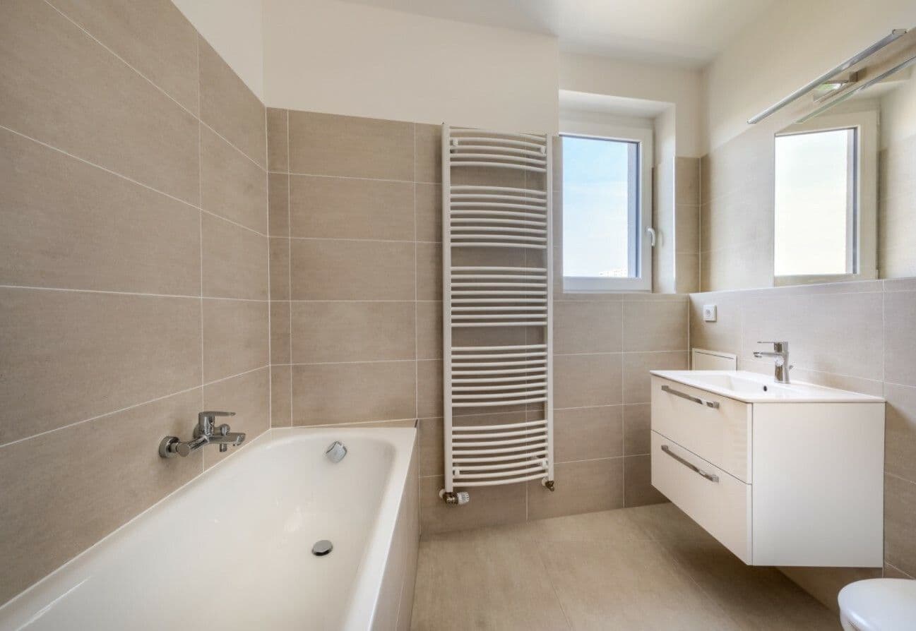 Pronájem bytu 1+kk 39 m², Československého exilu, Praha, Praha Pronájem bytu 1+kk 39 m², Československého exilu, Praha, Praha