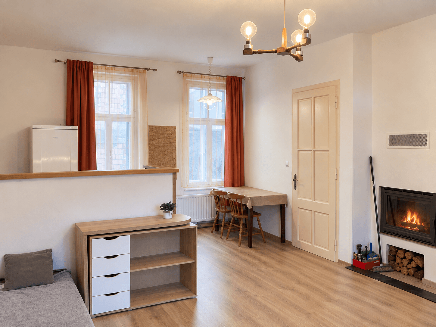 Pronájem bytu Garsoniéra 35 m², Emilie Floriánové, Jablonec nad Nisou, Liberecký kraj Pronájem bytu Garsoniéra 35 m², Emilie Floriánové, Jablonec nad Nisou, Liberecký kraj