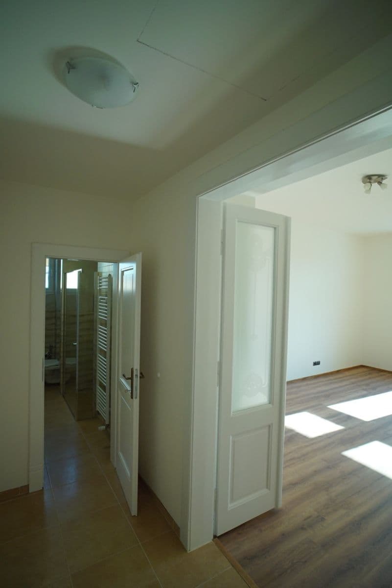 Pronájem bytu 2+1 50 m², Preslova, Praha, Praha Pronájem bytu 2+1 50 m², Preslova, Praha, Praha