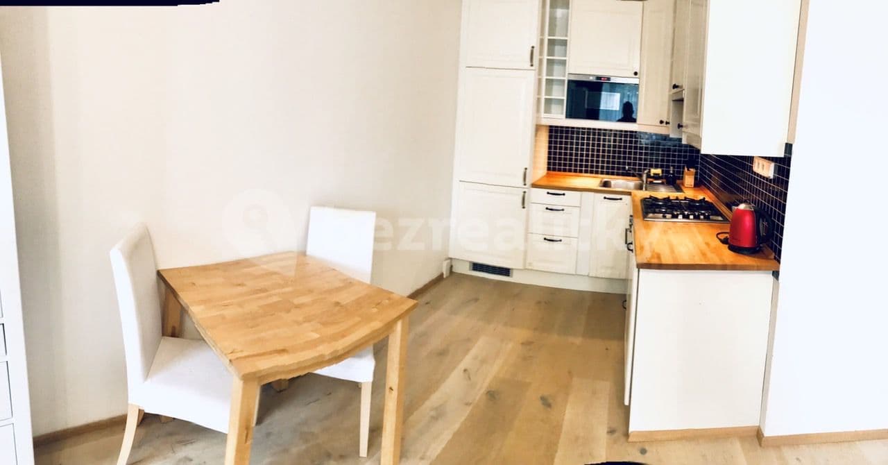 Pronájem bytu 2+kk 42 m², Křenická, Praha, Praha Pronájem bytu 2+kk 42 m², Křenická, Praha, Praha