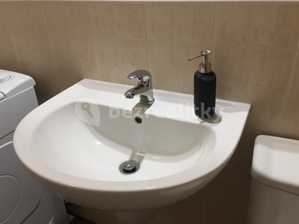Pronájem bytu 1+kk 30 m², Za černým mostem, Praha, Praha Pronájem bytu 1+kk 30 m², Za černým mostem, Praha, Praha