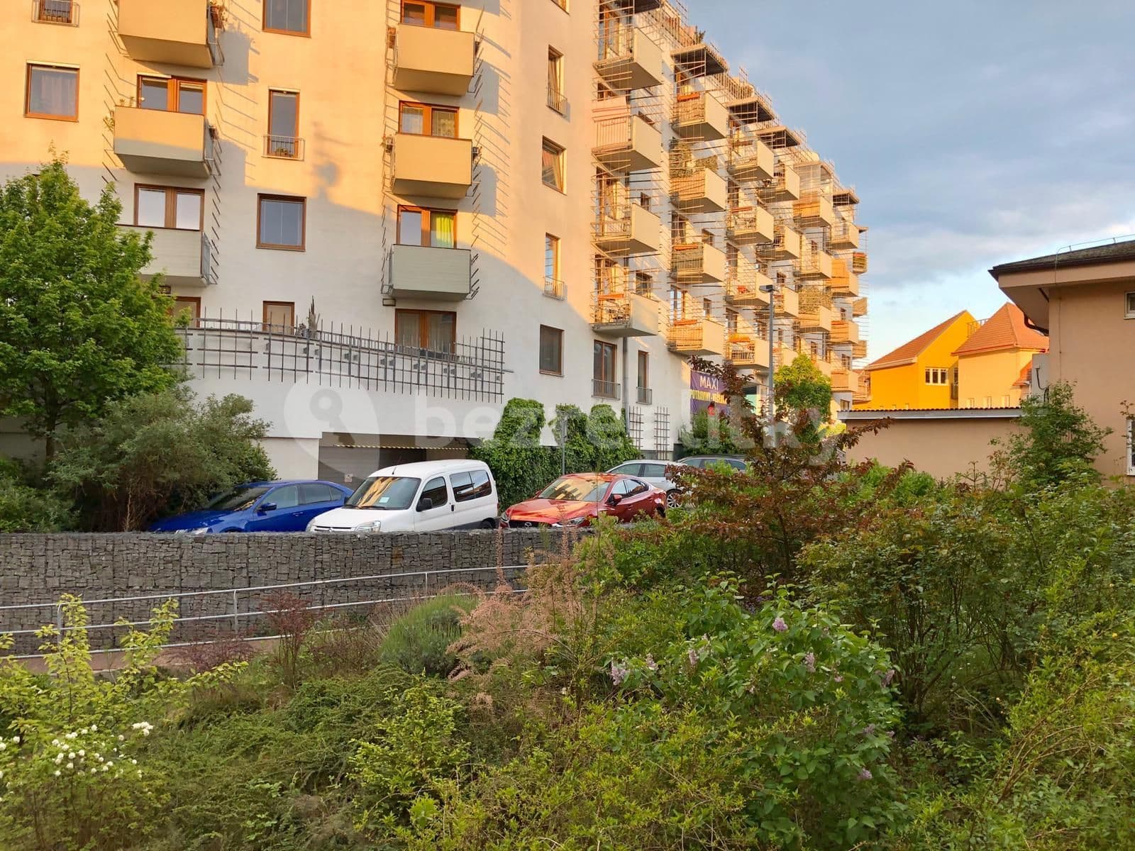 Pronájem bytu 1+kk 30 m², Za černým mostem, Praha, Praha Pronájem bytu 1+kk 30 m², Za černým mostem, Praha, Praha