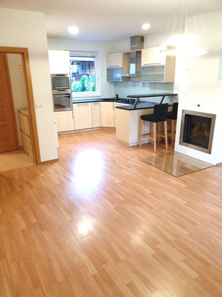 Pronájem domu 80 m², pozemek 170 m², Na Vyhlídce, Moravany, Jihomoravský kraj Pronájem domu 80 m², pozemek 170 m², Na Vyhlídce, Moravany, Jihomoravský kraj