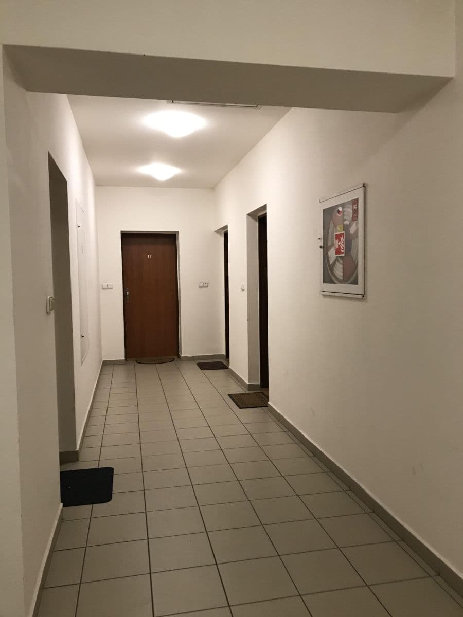 Pronájem bytu 1+kk 34 m², Dr. Vrbenského, Kladno, Středočeský kraj Pronájem bytu 1+kk 34 m², Dr. Vrbenského, Kladno, Středočeský kraj