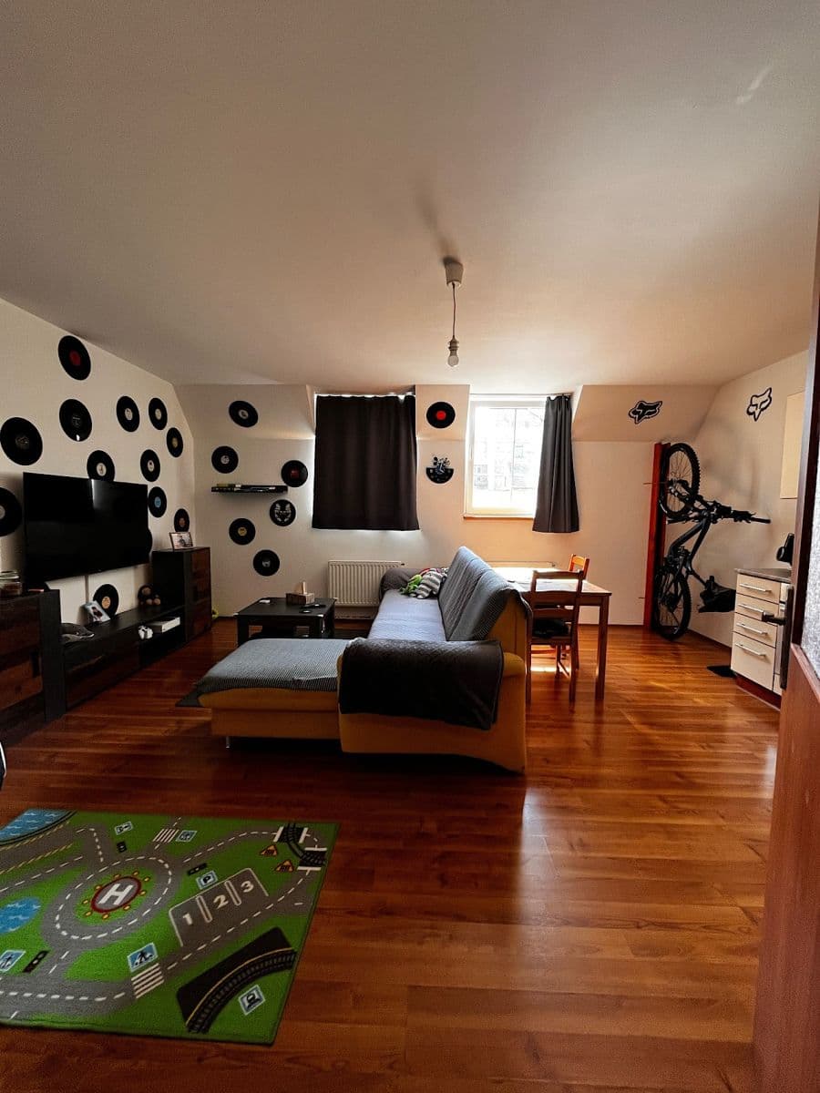 Pronájem bytu 1+kk 34 m², Dr. Vrbenského, Kladno, Středočeský kraj Pronájem bytu 1+kk 34 m², Dr. Vrbenského, Kladno, Středočeský kraj