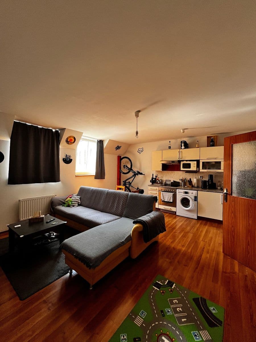 Pronájem bytu 1+kk 34 m², Dr. Vrbenského, Kladno, Středočeský kraj Pronájem bytu 1+kk 34 m², Dr. Vrbenského, Kladno, Středočeský kraj