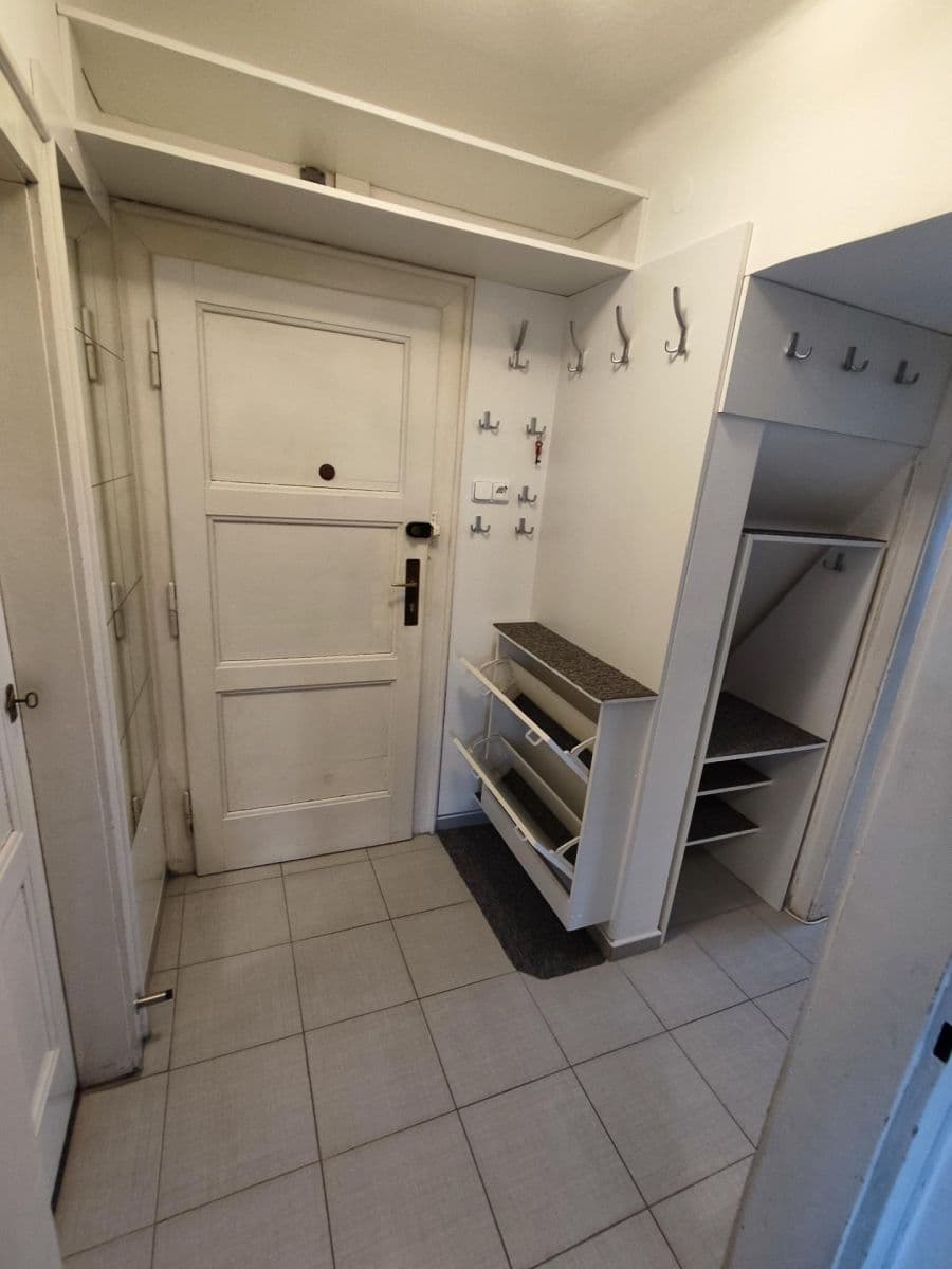 Pronájem bytu 2+1 50 m², U První Baterie, Praha, Praha Pronájem bytu 2+1 50 m², U První Baterie, Praha, Praha