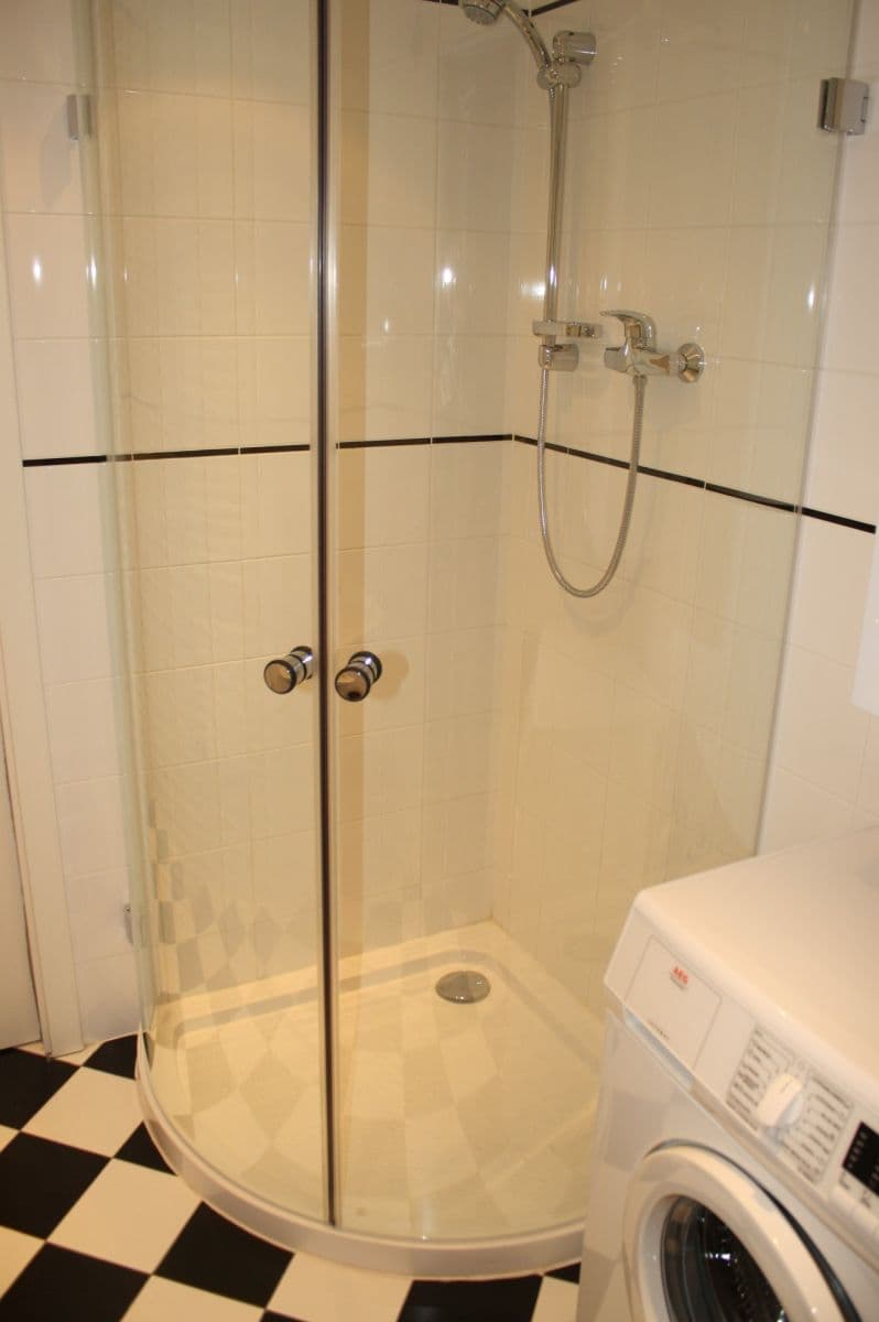 Pronájem bytu 2+kk 35 m², Jugoslávských partyzánů, Praha, Praha Pronájem bytu 2+kk 35 m², Jugoslávských partyzánů, Praha, Praha