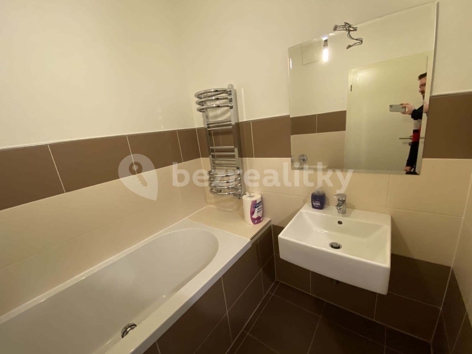 Pronájem bytu 2+kk 50 m², Plzeňská, Praha, Praha Pronájem bytu 2+kk 50 m², Plzeňská, Praha, Praha