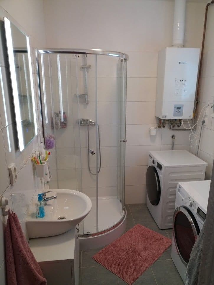 Pronájem bytu 3+kk 63 m², Gymnazijní, Jindřichův Hradec, Jihočeský kraj Pronájem bytu 3+kk 63 m², Gymnazijní, Jindřichův Hradec, Jihočeský kraj