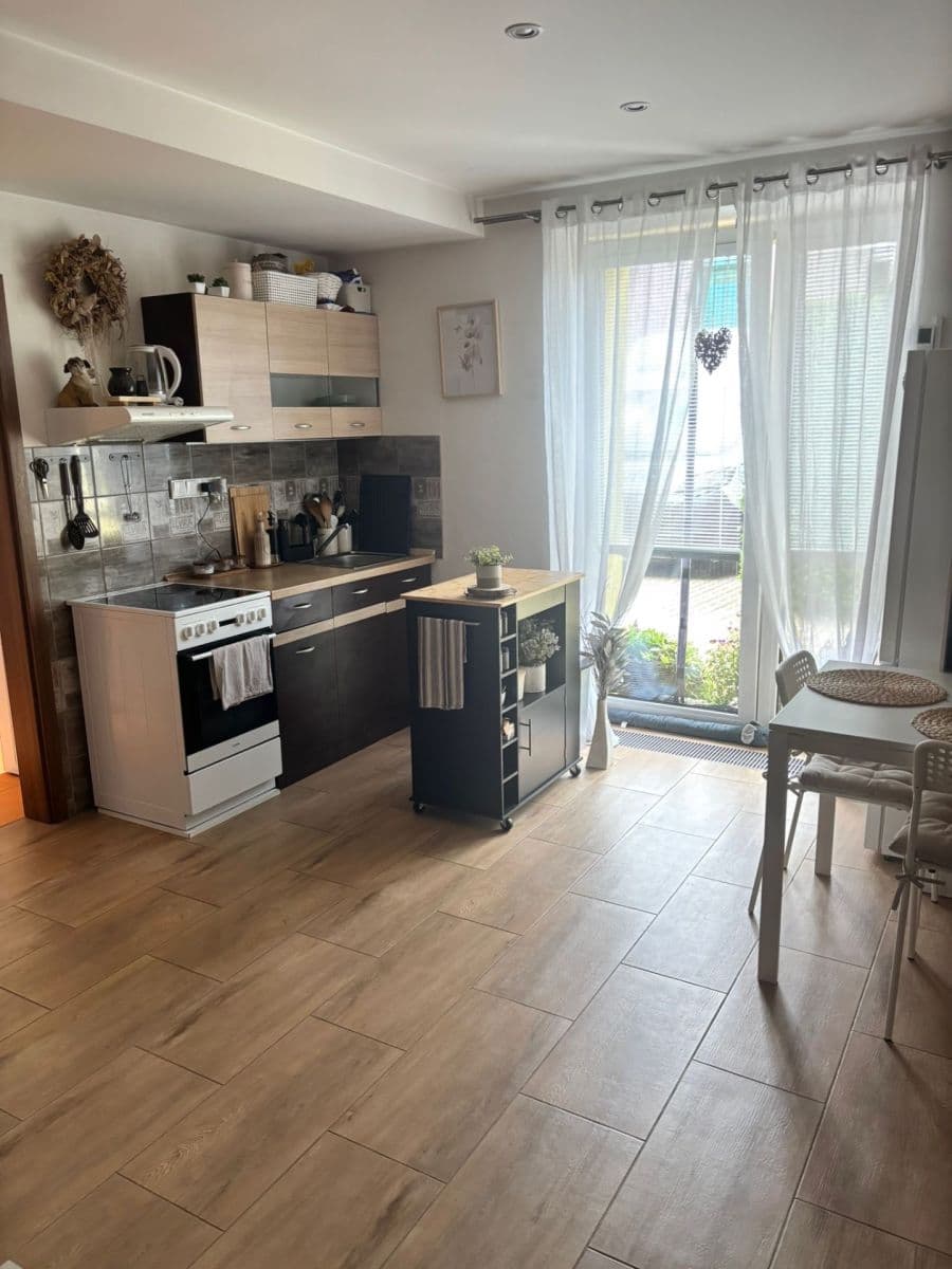 Pronájem bytu 2+kk 51 m², Průběžná, Poděbrady, Středočeský kraj Pronájem bytu 2+kk 51 m², Průběžná, Poděbrady, Středočeský kraj