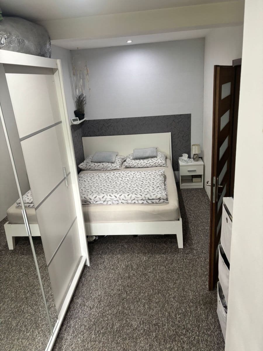 Pronájem bytu 2+kk 51 m², Průběžná, Poděbrady, Středočeský kraj Pronájem bytu 2+kk 51 m², Průběžná, Poděbrady, Středočeský kraj