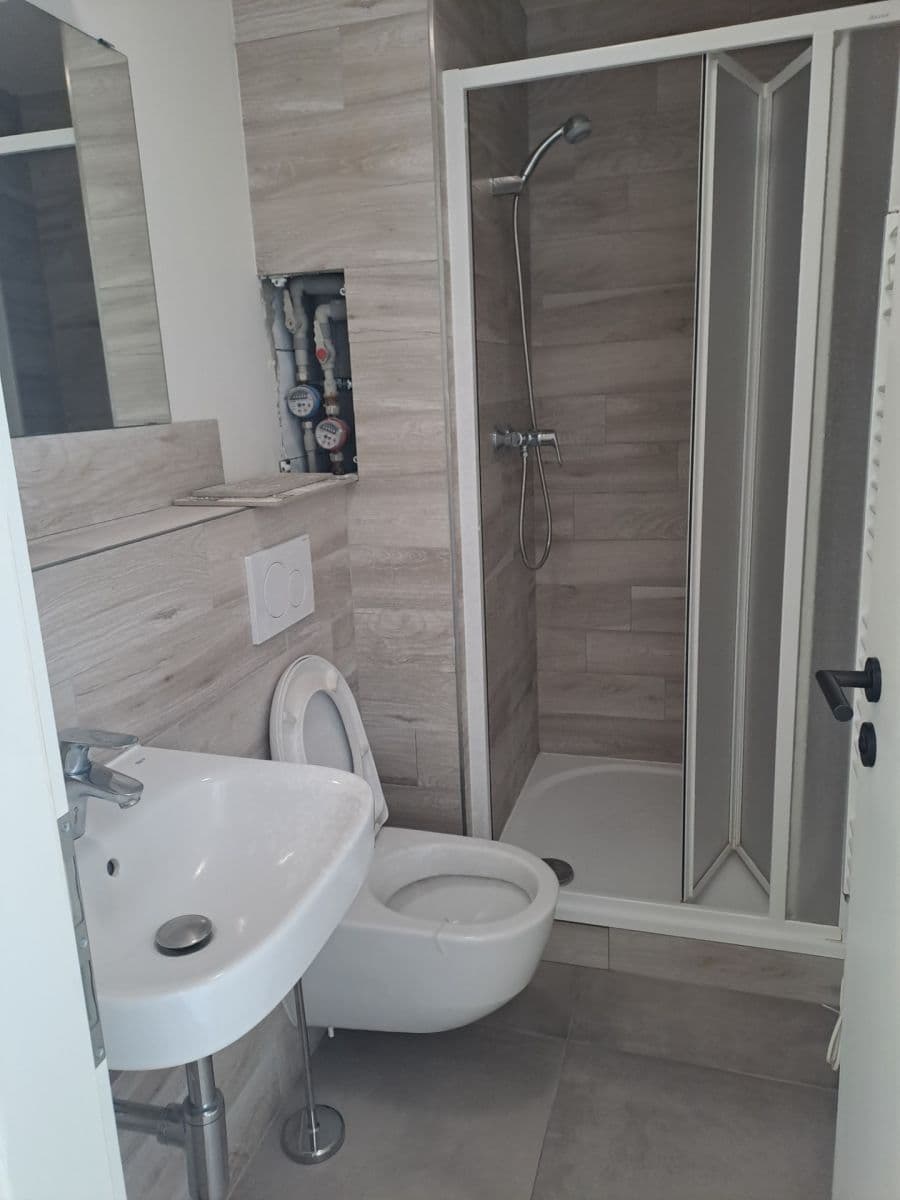 Pronájem bytu 2+kk 30 m², Hradecká, Hradec Králové, Královéhradecký kraj Pronájem bytu 2+kk 30 m², Hradecká, Hradec Králové, Královéhradecký kraj