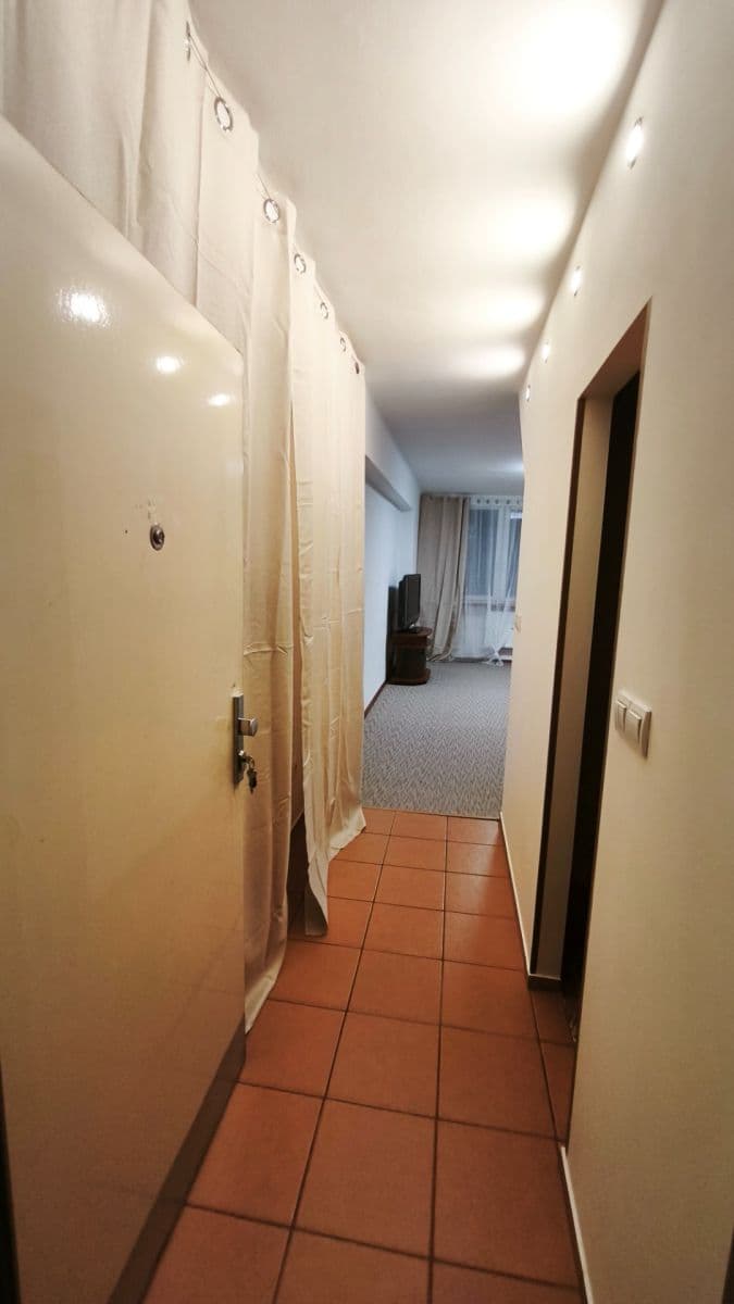 Pronájem bytu 1+kk 38 m², Kunštátská, Poděbrady, Středočeský kraj Pronájem bytu 1+kk 38 m², Kunštátská, Poděbrady, Středočeský kraj