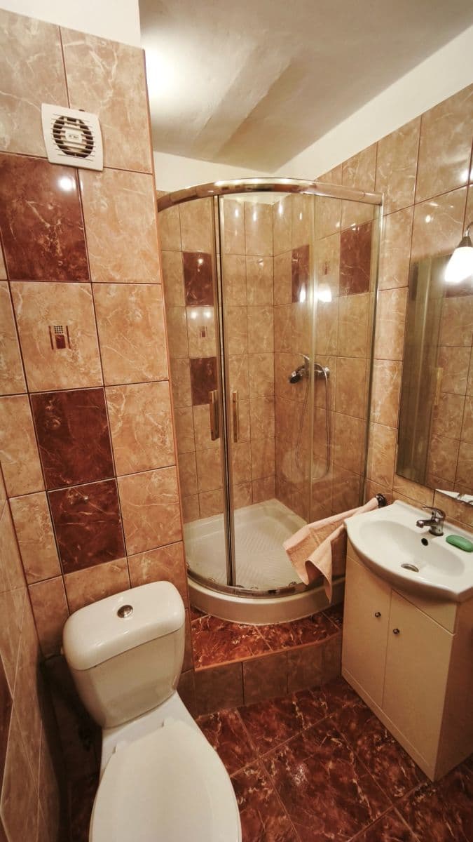 Pronájem bytu 1+kk 38 m², Kunštátská, Poděbrady, Středočeský kraj Pronájem bytu 1+kk 38 m², Kunštátská, Poděbrady, Středočeský kraj