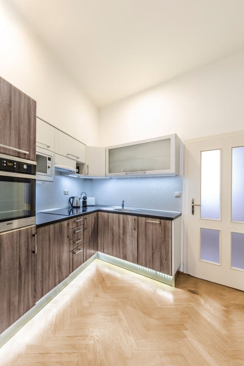 Pronájem bytu 1+kk 43 m², Vyšehradská, Praha, Praha Pronájem bytu 1+kk 43 m², Vyšehradská, Praha, Praha
