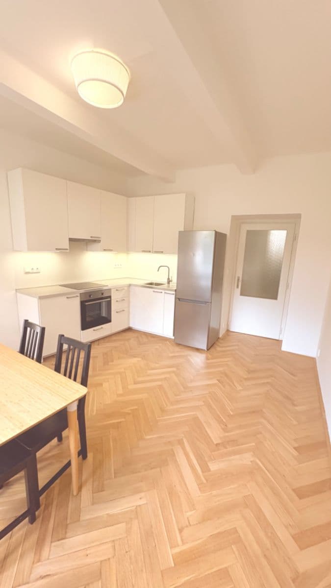 Pronájem bytu 2+kk 40 m², Na Vrstvách, Praha, Praha Pronájem bytu 2+kk 40 m², Na Vrstvách, Praha, Praha